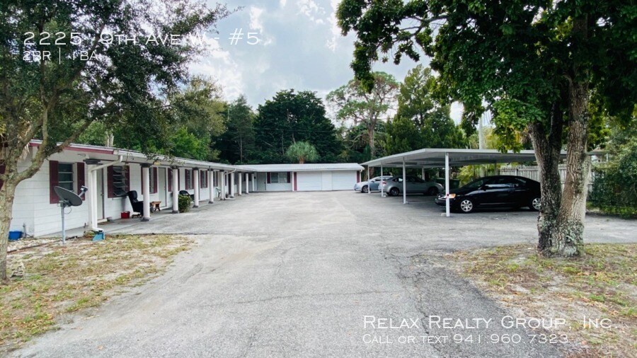 Primary Photo - Affordable 2Bed/2Bath Duplex in Bradenton!!