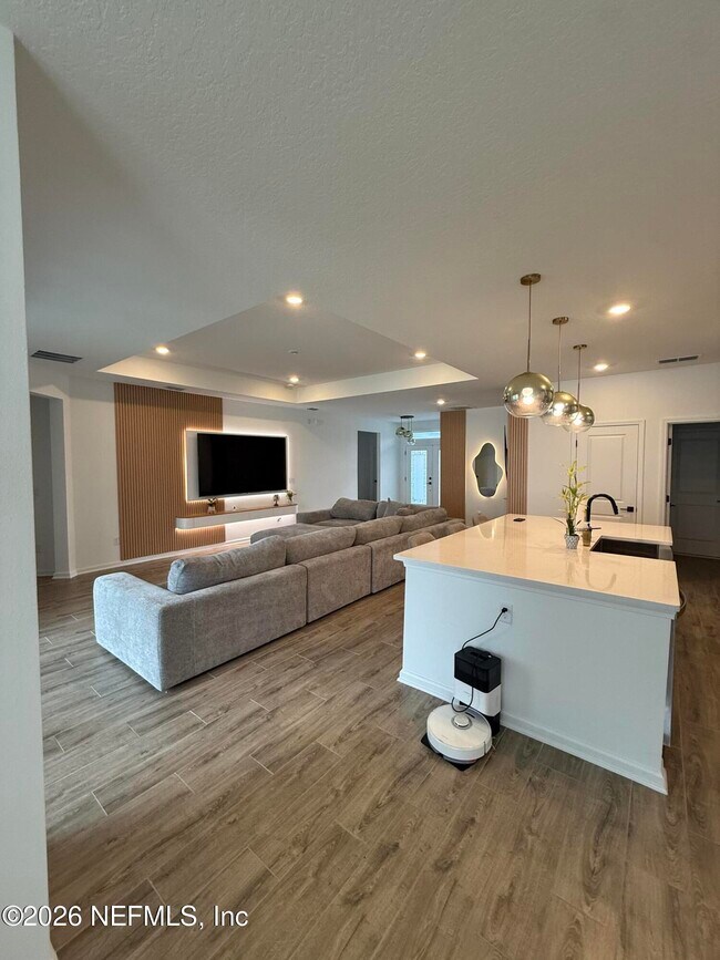 Foto del edificio - 2105 Featheredge Wy
