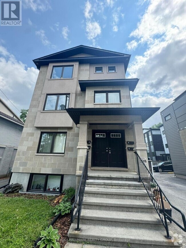 Building Photo - 138 Lees Ave