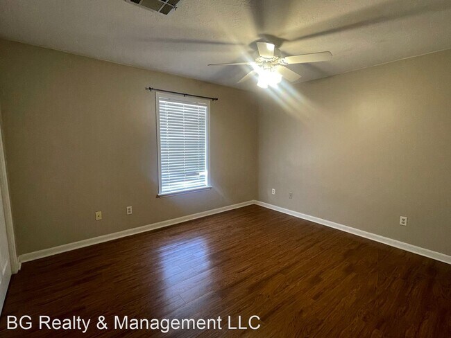 Building Photo - 3 br, 2 bath House - 1310 E Holly Hill Cir