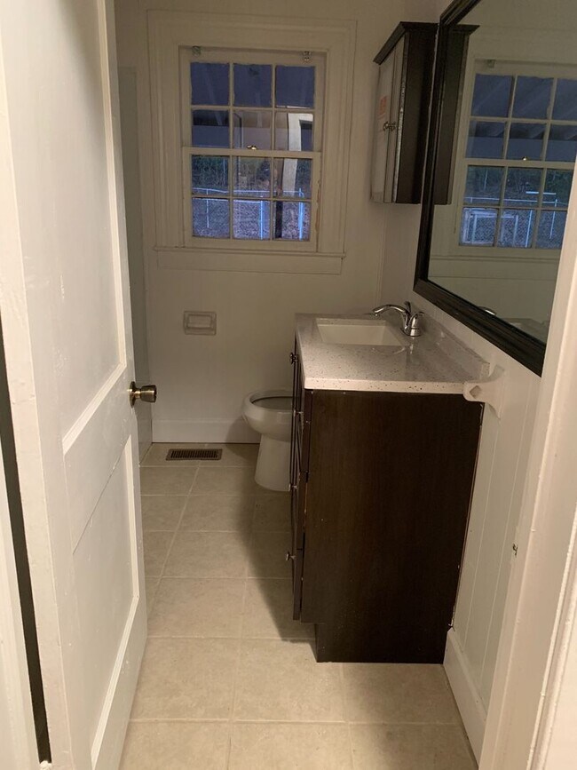 Foto del edificio - 3902 Calvin Dr