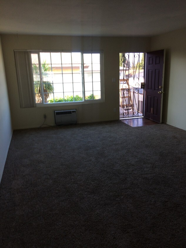 Primary Photo - 12306 Breezewood Dr