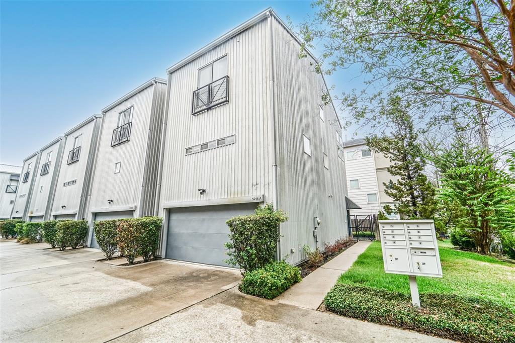 Foto principal - 5214 Blossom St
