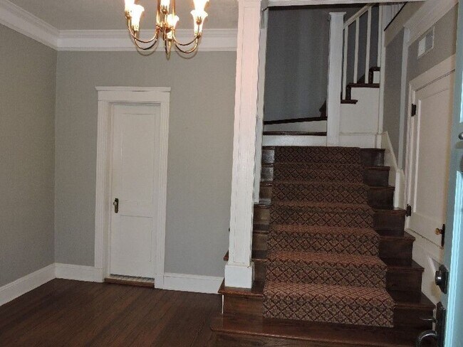 Foto del edificio - Fantastic 3BR/2.5BA Cottage in the heart o...