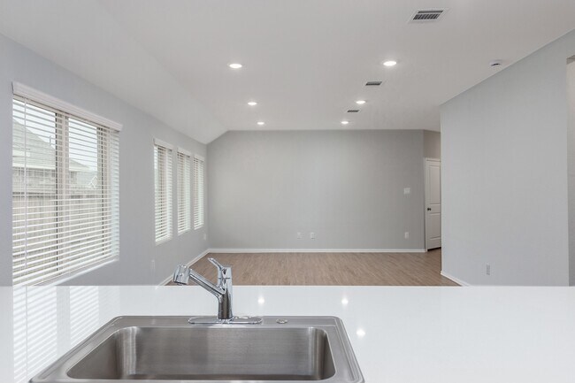 Foto del edificio - 6327 Arcadia Sound Ln