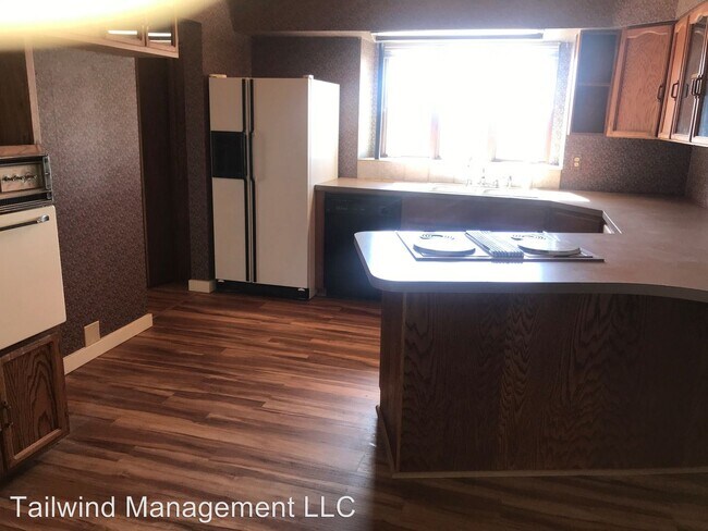Building Photo - 3 br, 2 bath House - 3760 S 56th St W