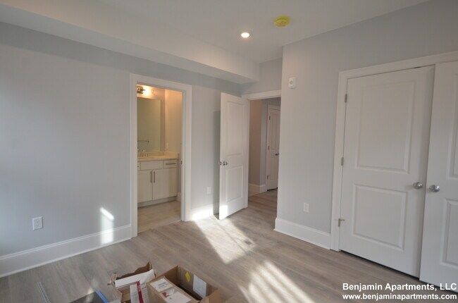 Foto del edificio - 100 Brooks St