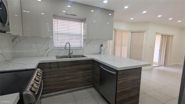 Foto del edificio - 4 br, 2.5 bath House - 213 E Forest Oak Ci...