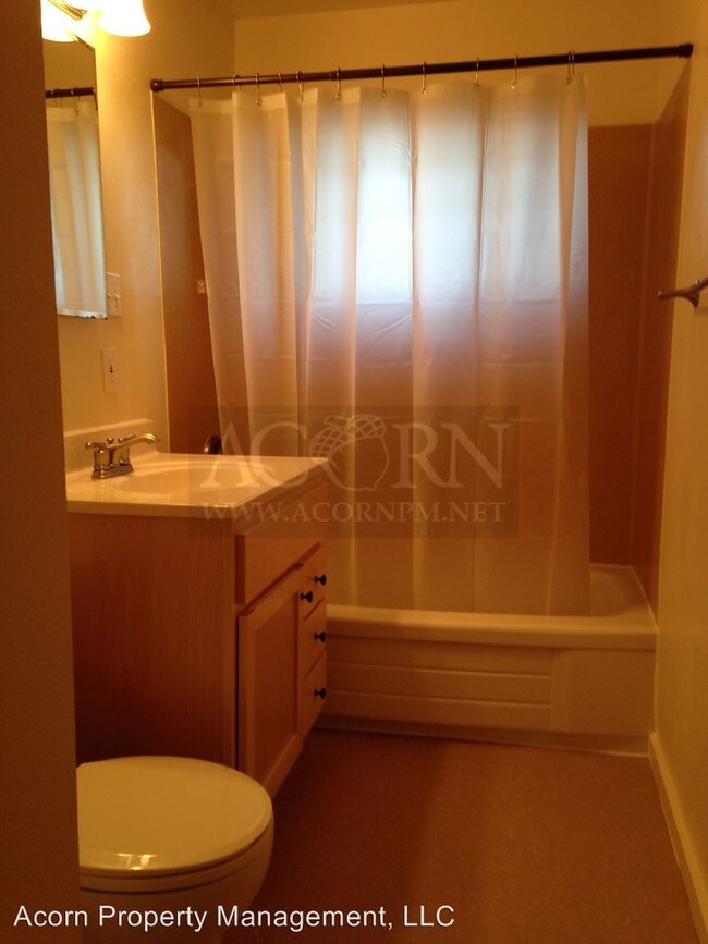 Building Photo - 4695 W Hillside Dr