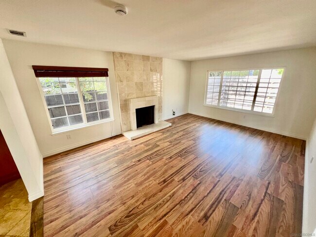 Building Photo - 13147 Portofino Dr