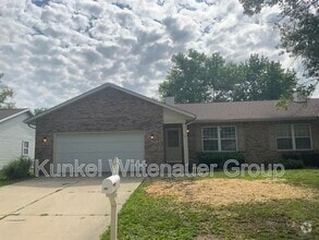 Building Photo - 111 Twin Oaks Dr