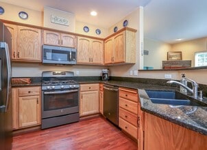 Building Photo - 10595 NE Kingston Meadows Cir