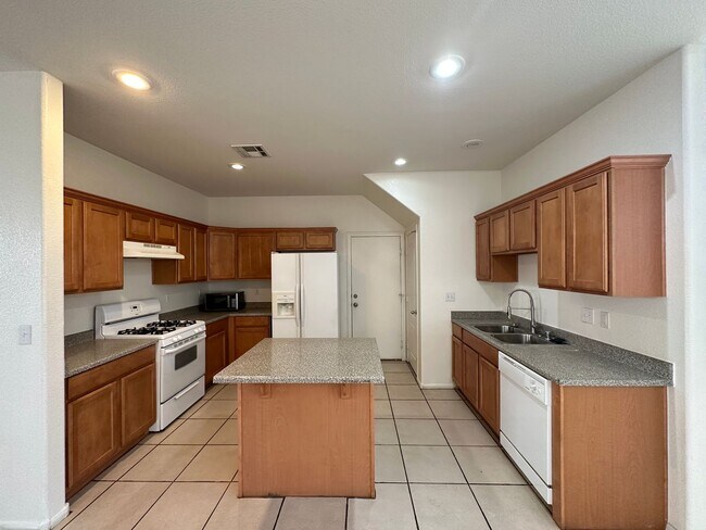 Building Photo - SUNSET PASS