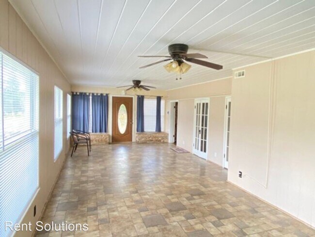 Building Photo - 4 br, 3 bath House - 11212 Fort King Rd