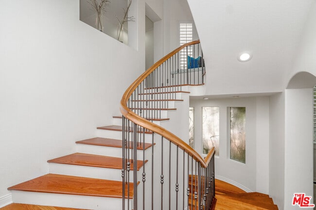 Building Photo - 5734 S Celedon Creek