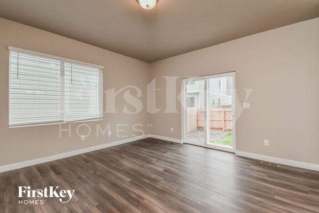 Building Photo - 11172 Murrelet Dr