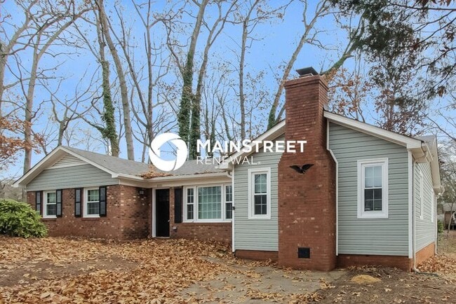 Foto del edificio - 2 Bedroom Pet-Friendly Home in CHARLOTTE, ...