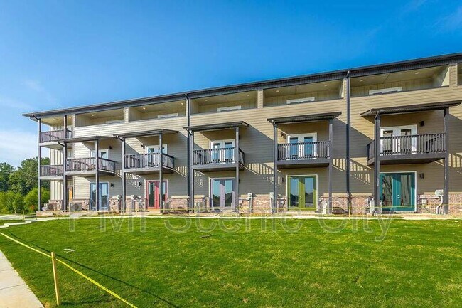 Building Photo - 1974 Addi Ln