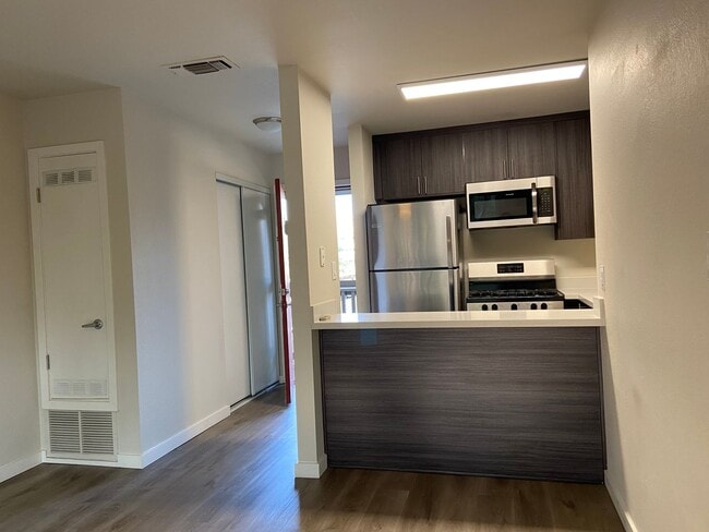 Foto del interior - Riverbend Apartments — Where Comfort Meets...