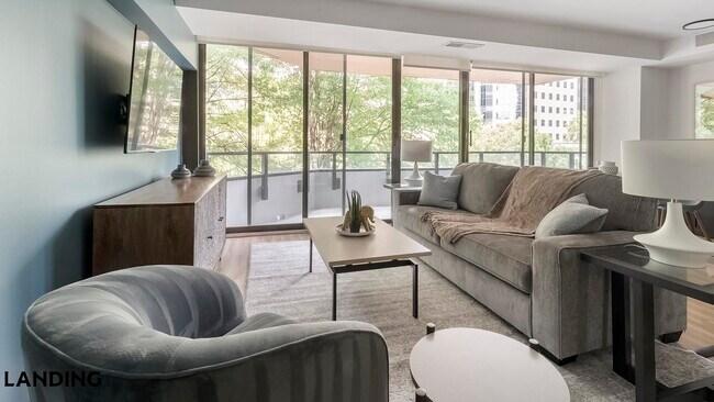 Foto del edificio - 1550 Clarendon Blvd
