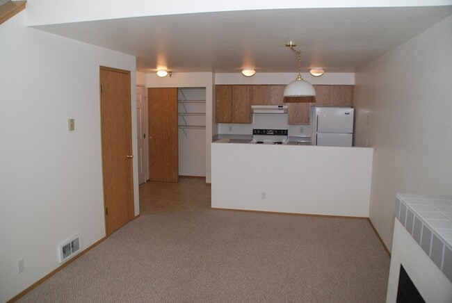 850SQFT LOFT 4 - 11314 25th Ave NE