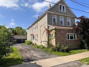 Building Photo - 11 Laverack Ave