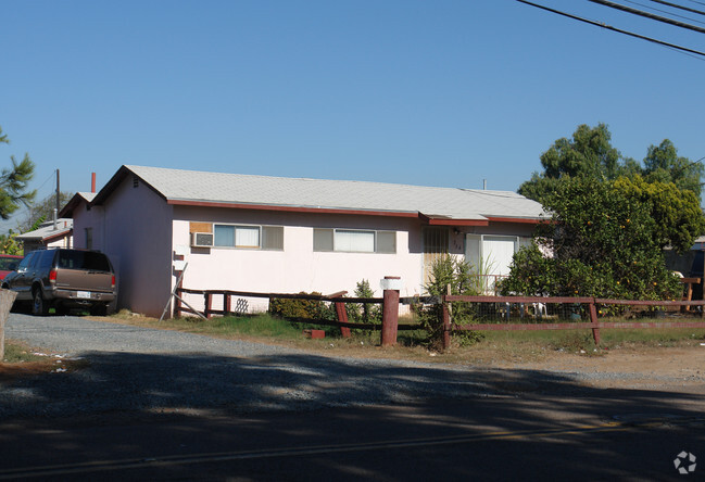 Foto del edificio - 754-760 Anita St