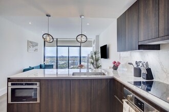 Building Photo - 1701 Hermann Dr