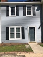 Building Photo - 1104 Karen Dr