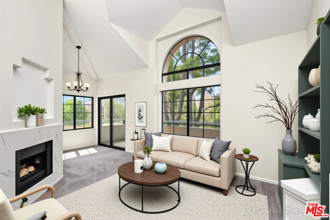 Foto principal - 18129 Erik Ct