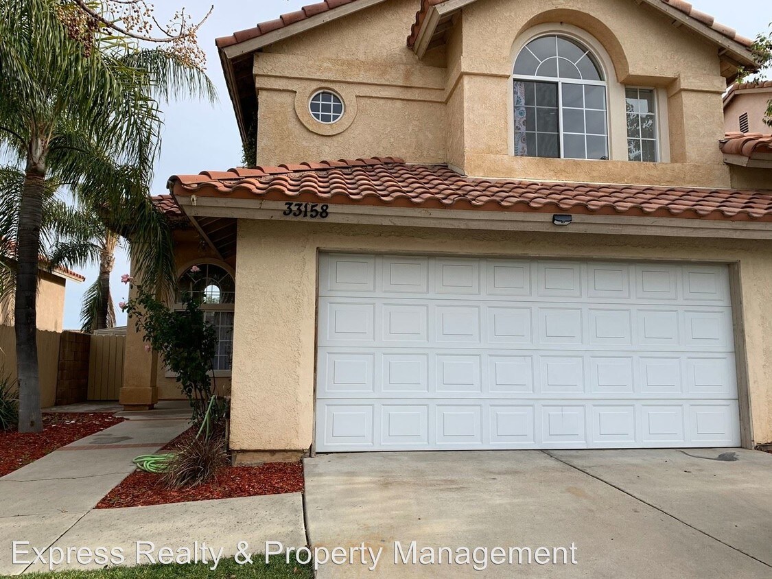 Primary Photo - 3 br, 2.5 bath House - 33158 Shoreline Drive