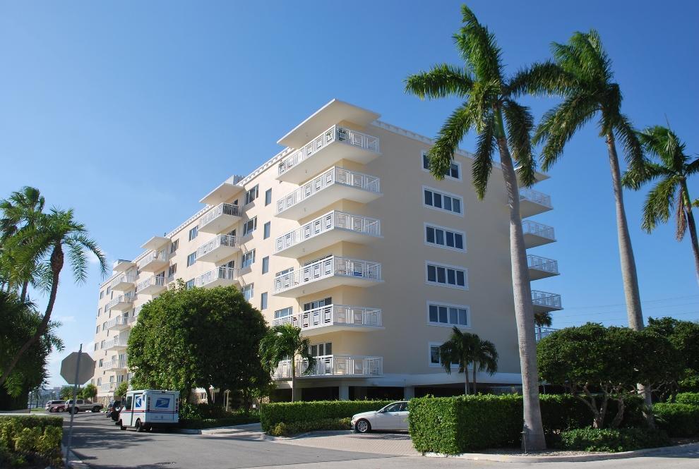 Primary Photo - 250 Bradley Pl