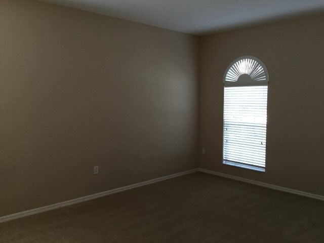 Building Photo - 3920 Lockridge Drive