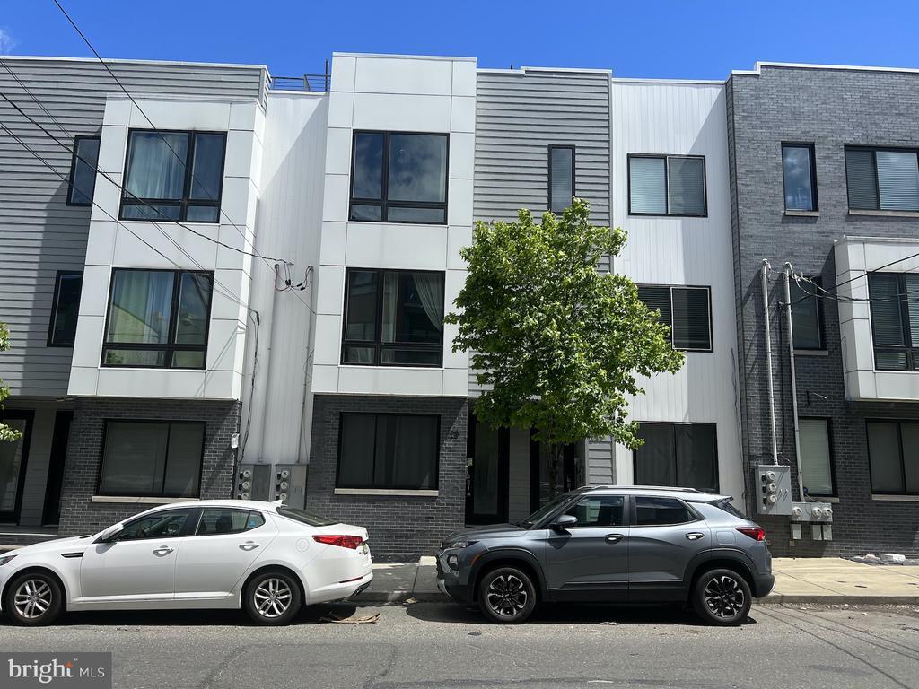 Primary Photo - 1225 N 5th St