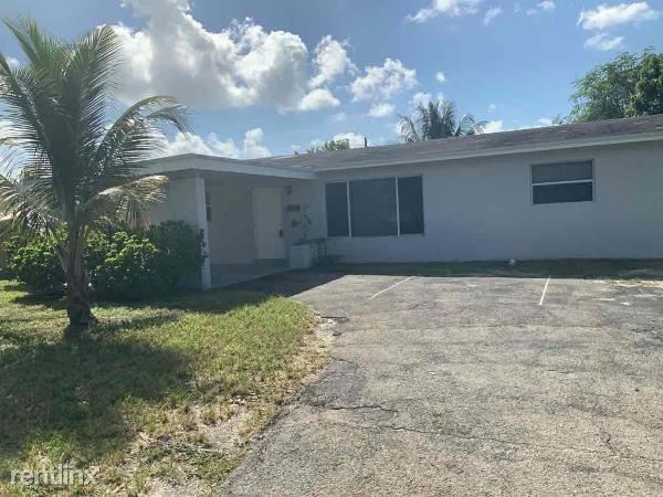 Primary Photo - 4 br, 2 bath House - 661 SW 31st Ave