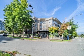 Building Photo - 13555 Gateway Dr