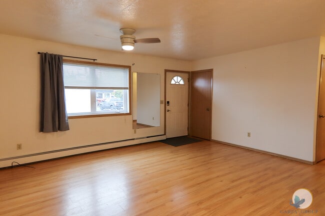 Building Photo - 213 Yukon Dr