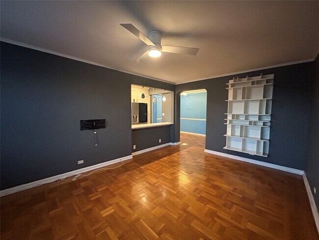 Foto del edificio - 470 N Broadway