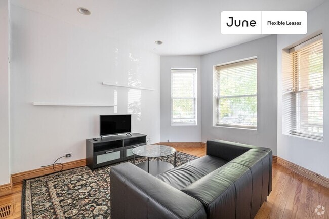 Building Photo - 3020 N Sawyer Ave