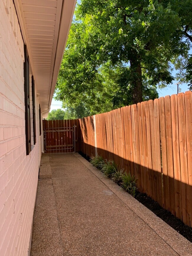 Front of the house - 1214 Bagby Ave