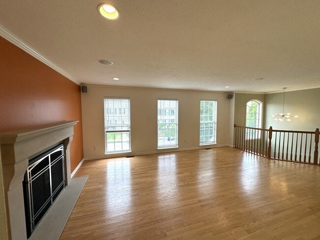 Building Photo - 189 Blue Grass Cir