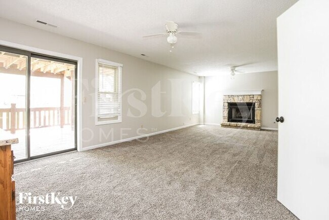 Foto del edificio - 8321 N Highland Ave