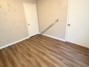 Building Photo - 238 Briarpatch Ln