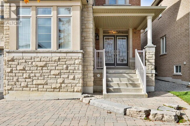 Building Photo - 22 Greenforest Grove