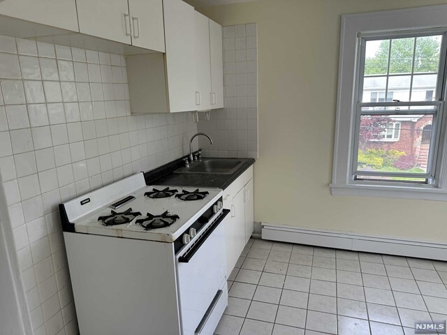 Foto del edificio - 978 Slocum Ave