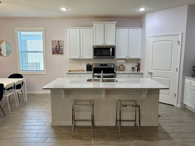 Building Photo - 1620 Delphi Wy