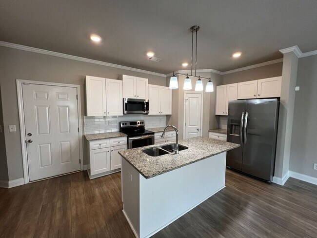 Foto del edificio - 34 Dewey Rd