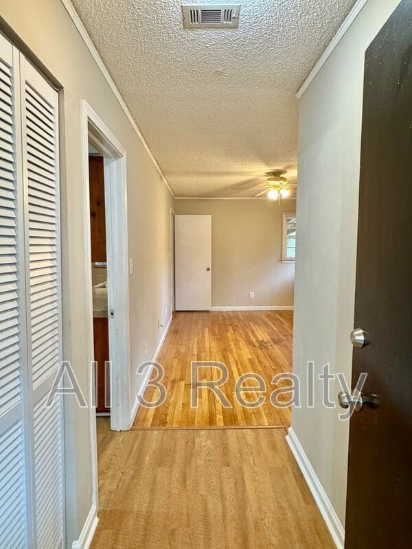 Building Photo - 1100 Lombard Dr