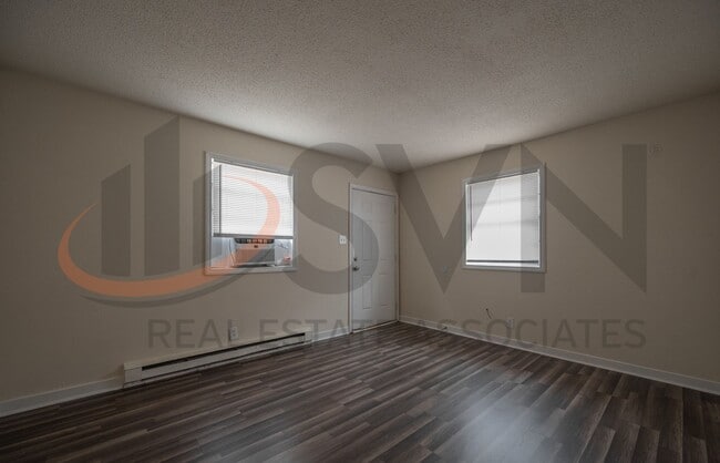 Building Photo - 910 Fiske St