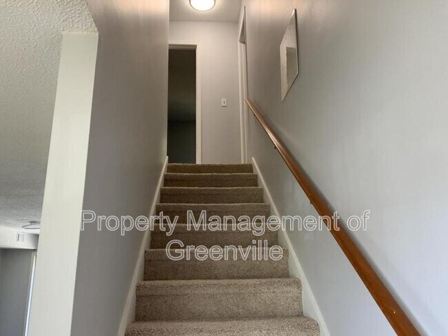 Foto del edificio - 342 Devonwood Ct